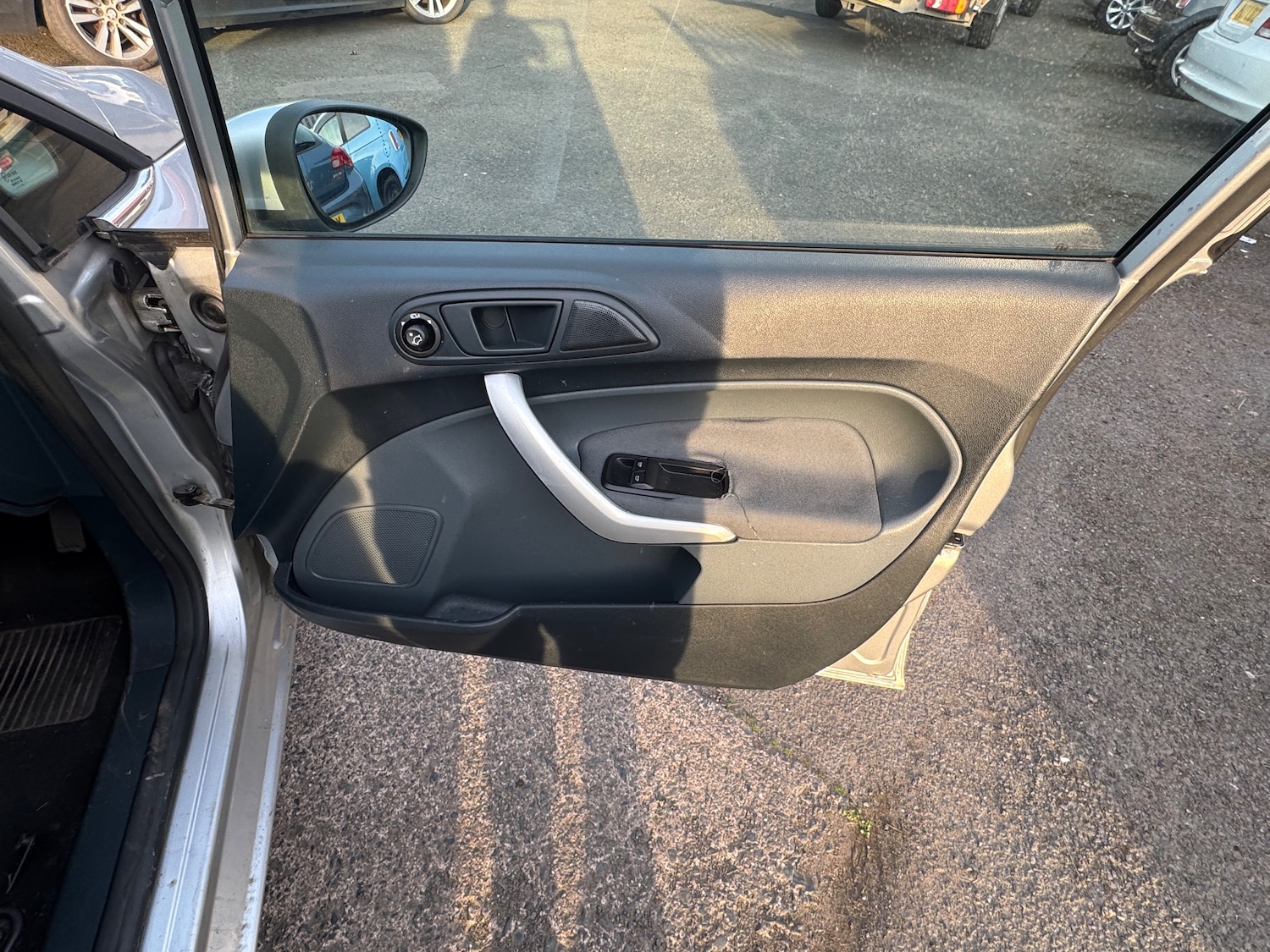 Used Ford Fiesta 2010 for sale - 77971829: Photo 7