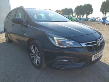 Used Vauxhall Astra 2018 for sale - 77100919: Photo