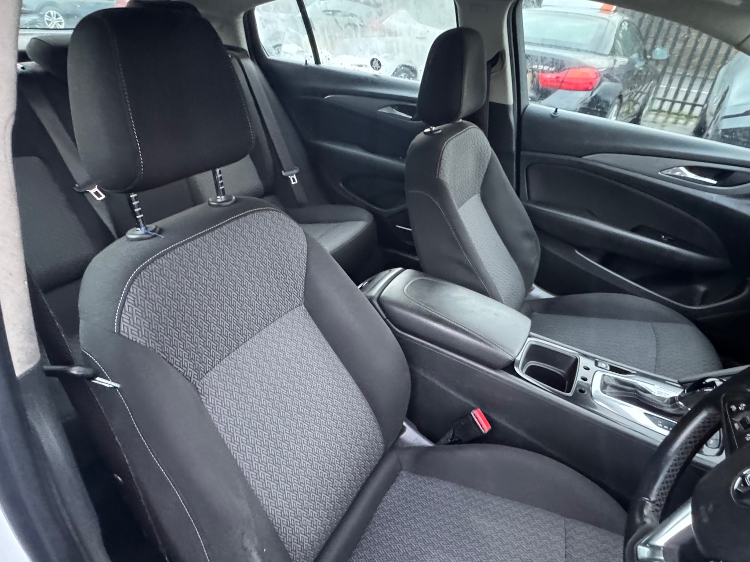 Used Vauxhall Insignia 2018 for sale - 77211671: Photo 4