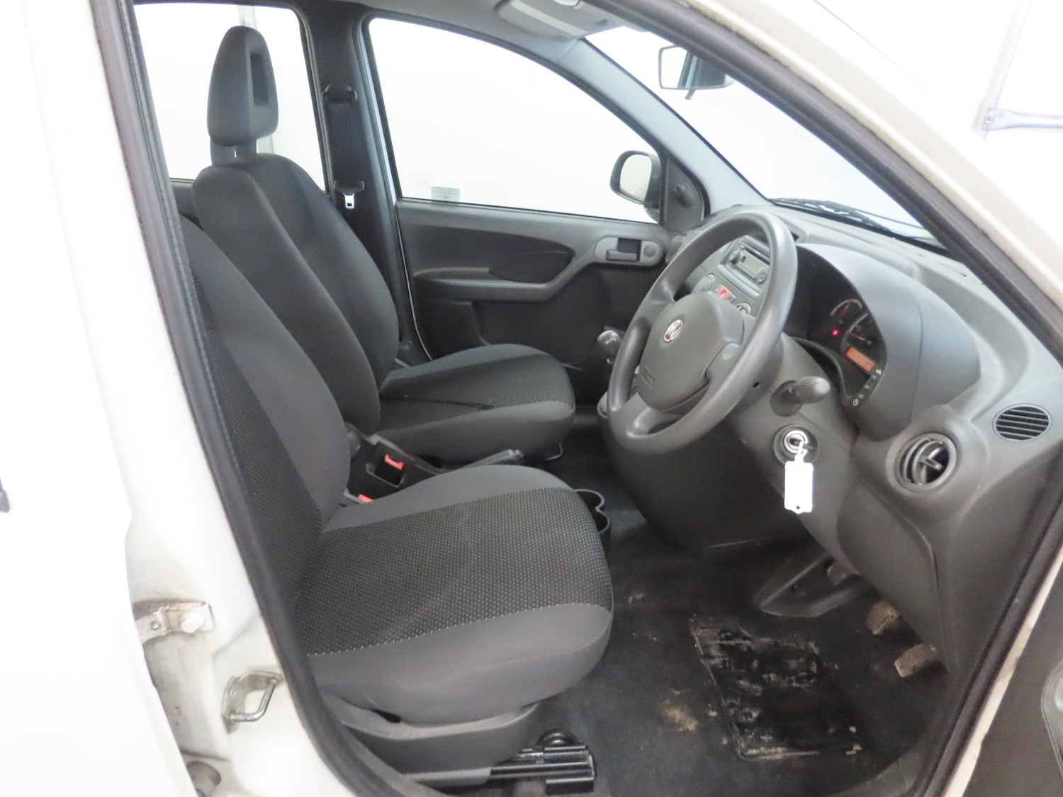 Used Fiat Panda 2010 for sale - 77200811: Photo 6