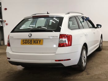 Used Skoda Octavia 2018 for sale - 77733476: Photo