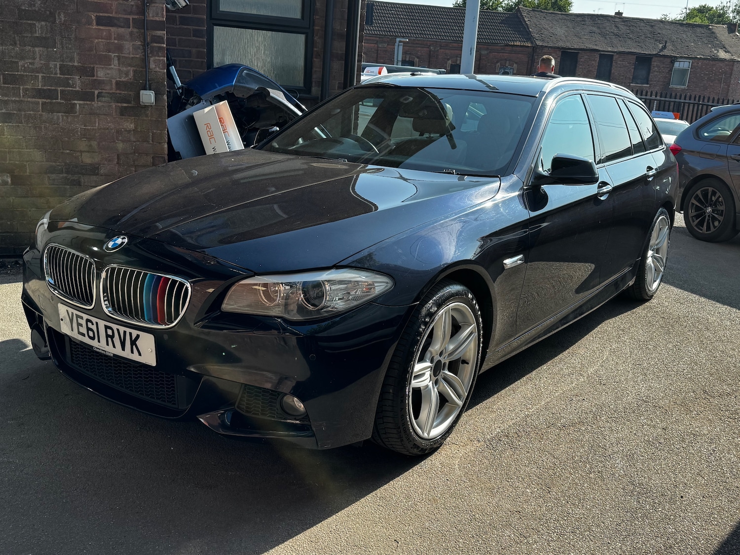 Used BMW 5 Series 2011 for sale - 77211695: Photo 2
