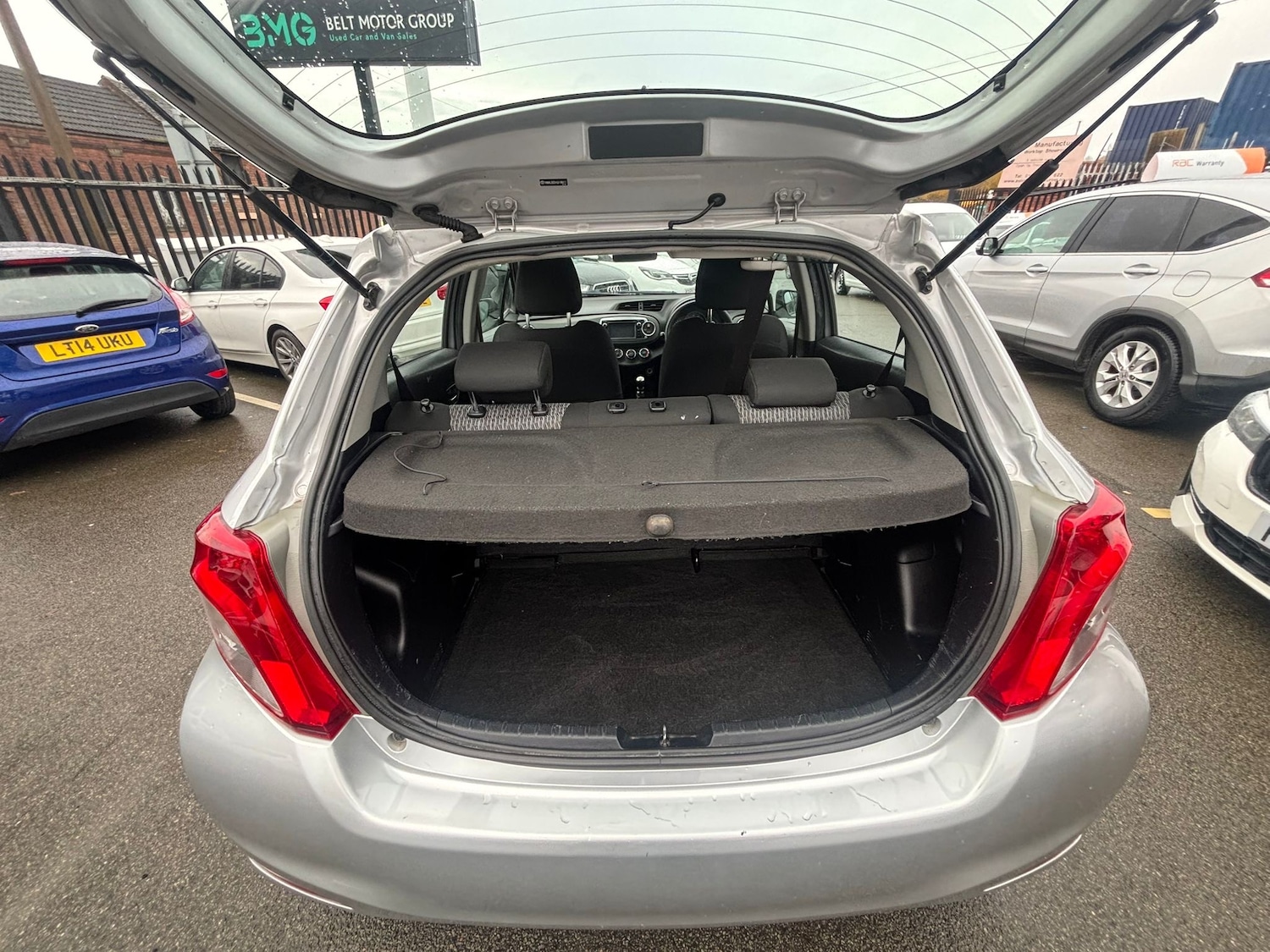 Used Toyota Yaris 2013 for sale - 76635067: Photo 11