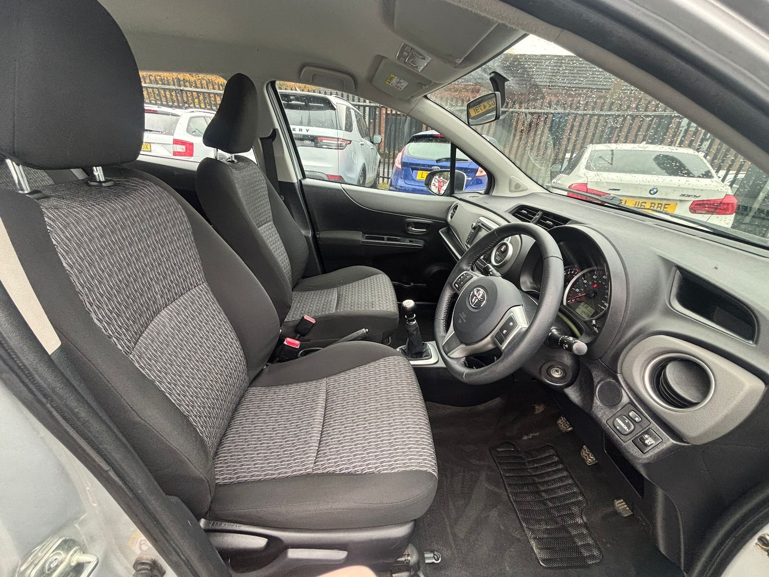 Used Toyota Yaris 2013 for sale - 76635067: Photo 12