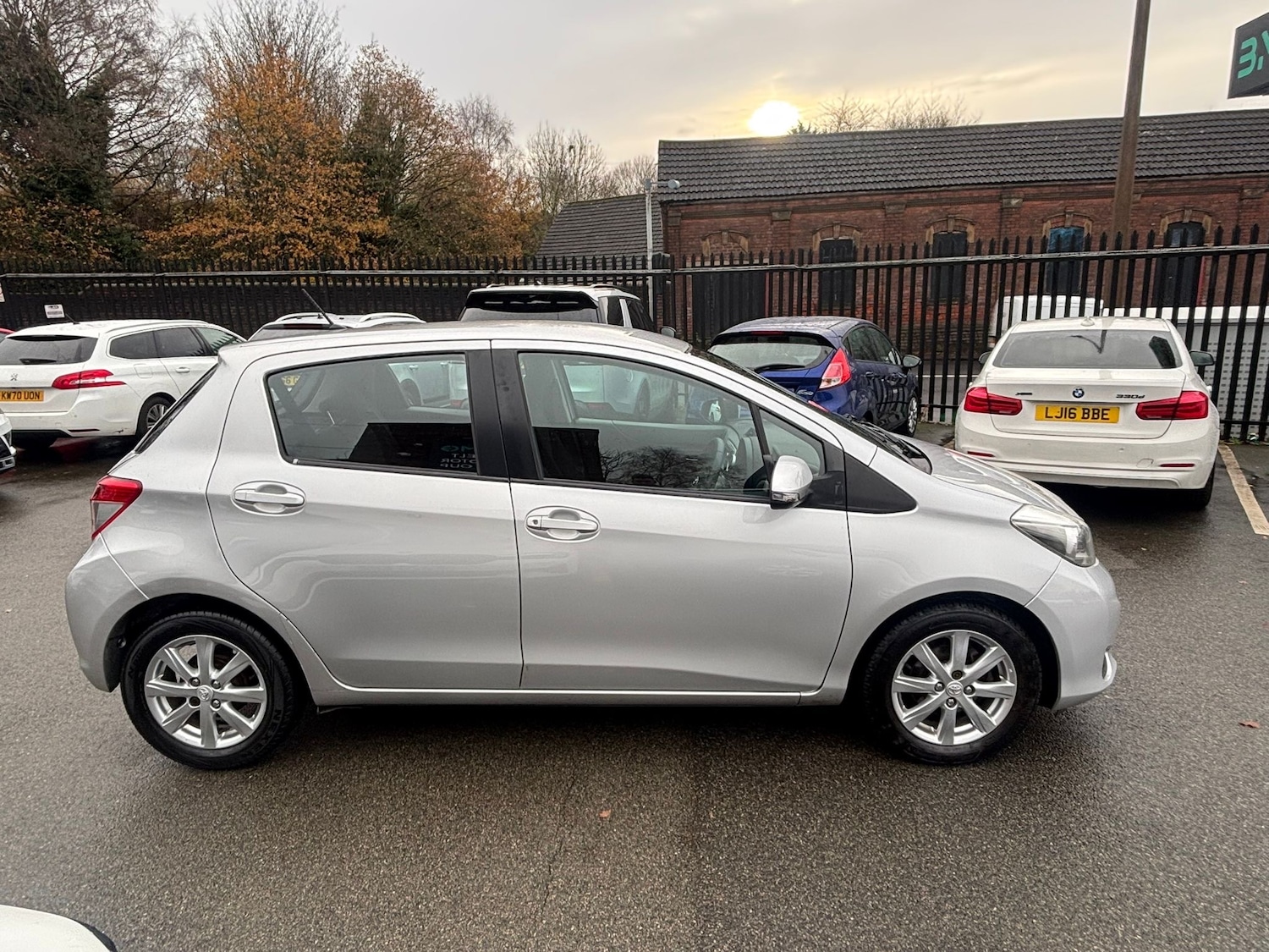 Used Toyota Yaris 2013 for sale - 76635067: Photo 6