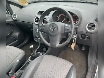 Used Vauxhall Corsa 2012 for sale - 77563647: Photo