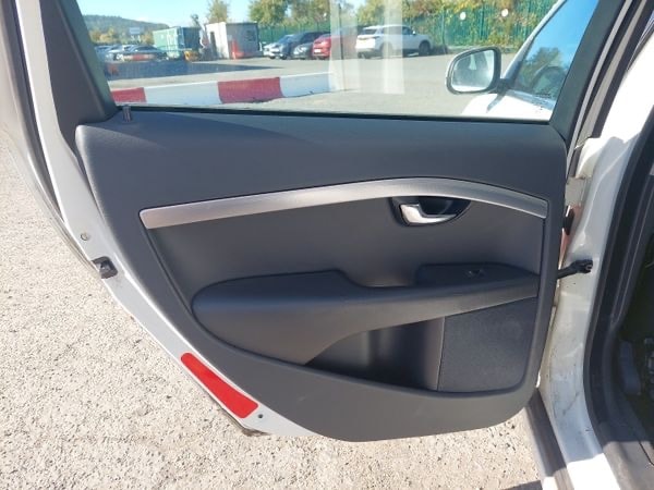 Used Volvo V70 2014 for sale - 76316060: Photo 12