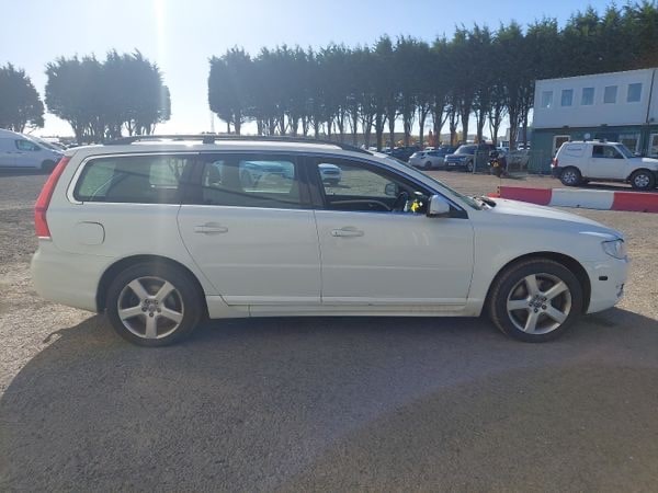 Used Volvo V70 2014 for sale - 76316060: Photo 17