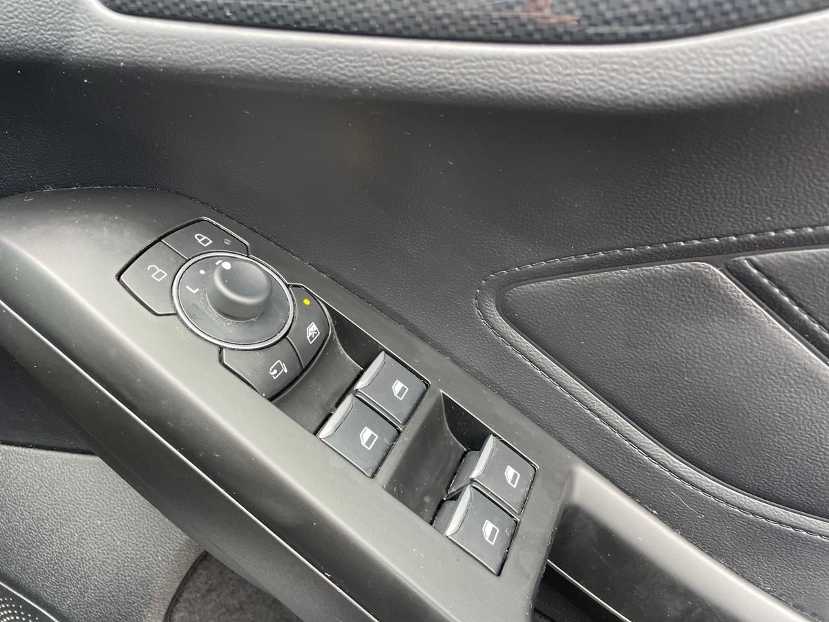 Used Ford Focus 2004 for sale - 76384551: Photo 24