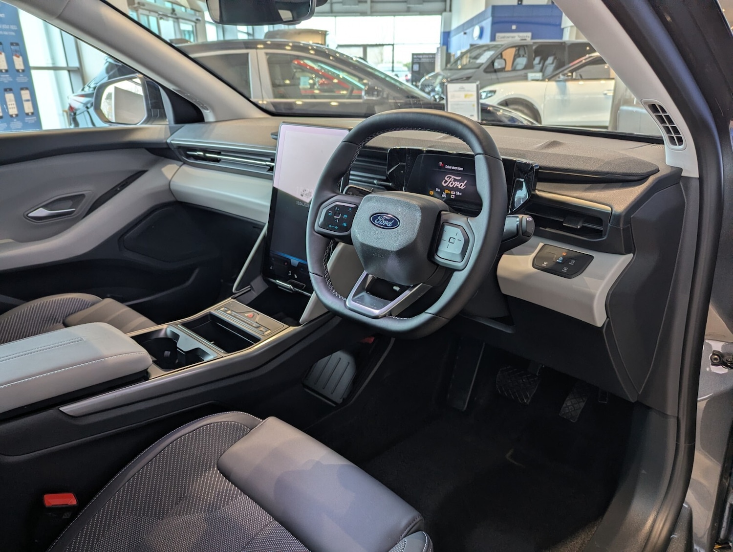 Used Ford Explorer 2026 for sale - 78206655: Photo 18