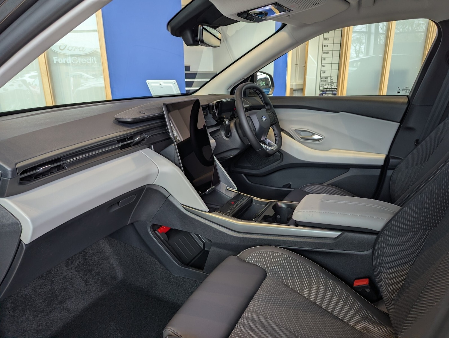 Used Ford Explorer 2026 for sale - 78206655: Photo 7