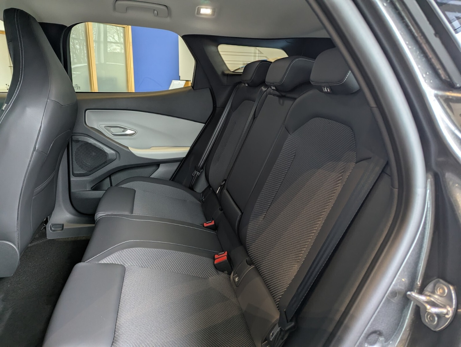 Used Ford Explorer 2026 for sale - 78206655: Photo 9