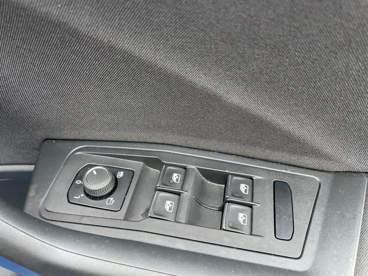 Used Volkswagen T-Roc 2021 for sale - 76684097: Photo 24