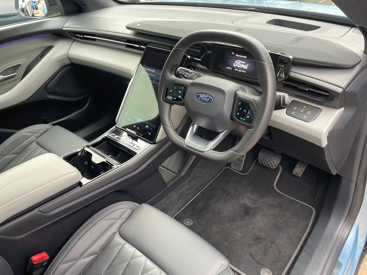 Used Ford Explorer 2024 for sale - 76289952: Photo 22