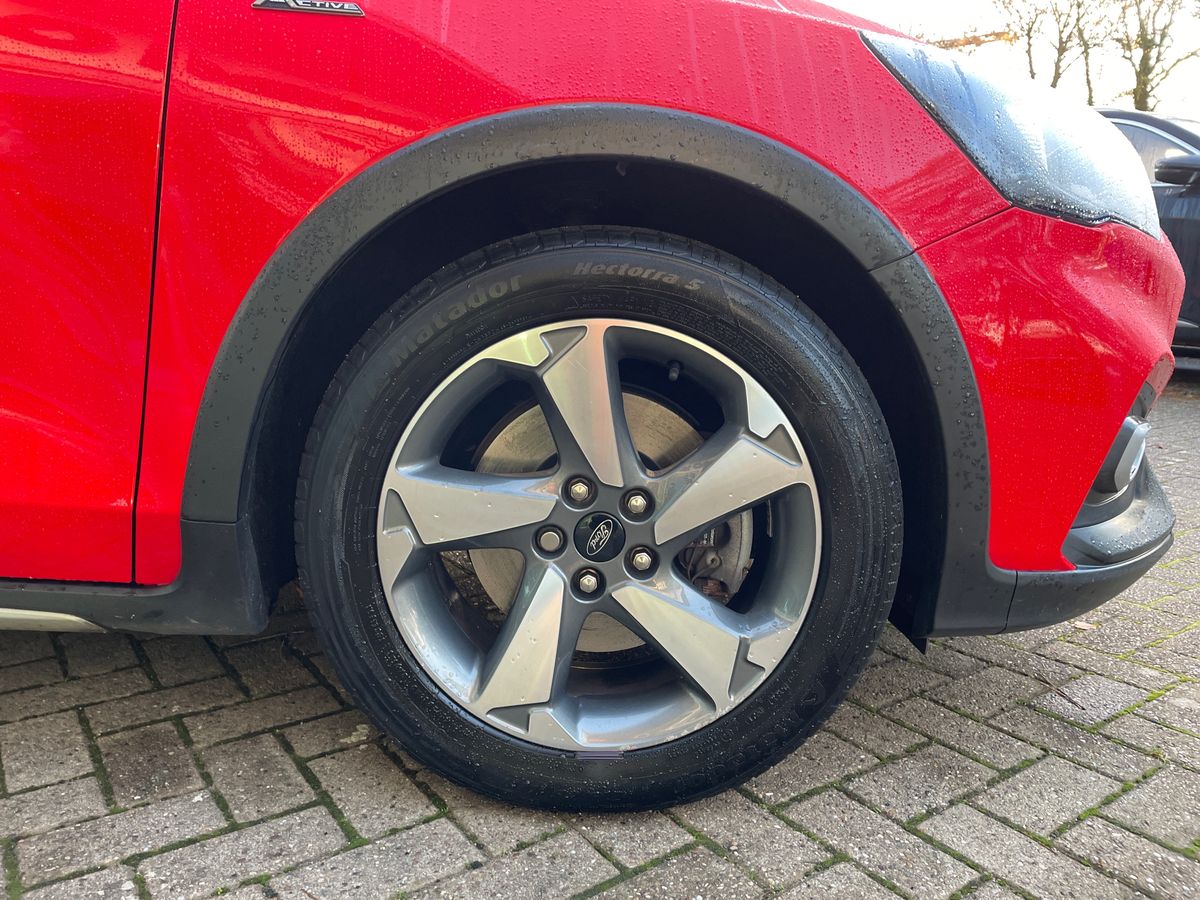 Used Ford Focus 2019 for sale - 76567928: Photo 11