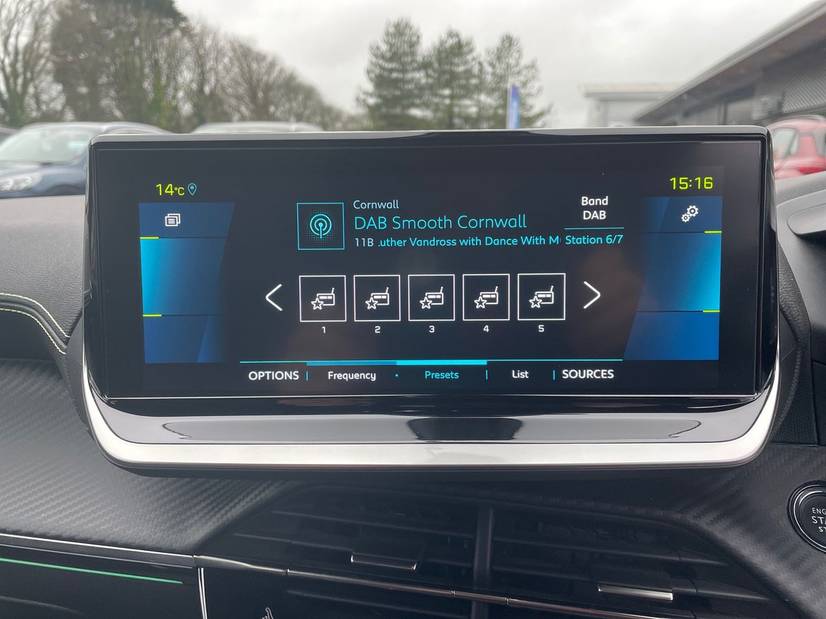 Used Peugeot 2008 2022 for sale - 76684130: Photo 25