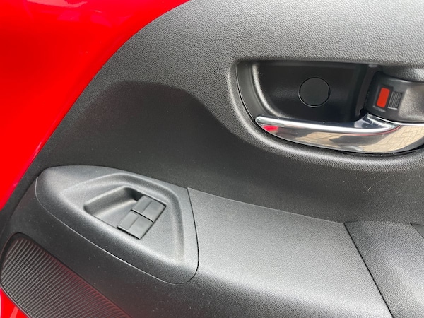 Used Toyota AYGO 2018 for sale - 76112218: Photo 24