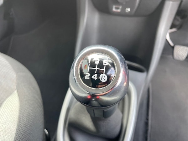 Used Toyota AYGO 2018 for sale - 76112218: Photo 27