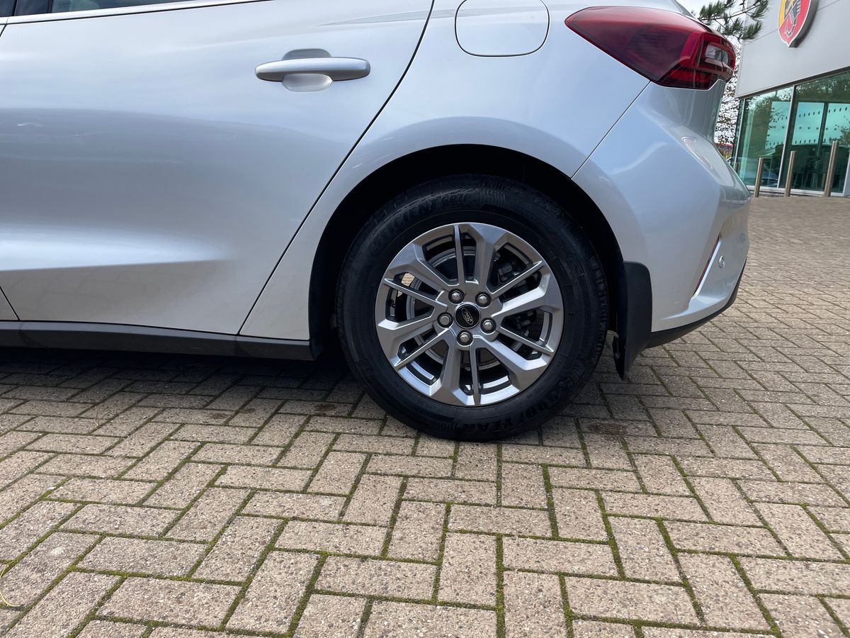 Used Ford Focus 2023 for sale - 76384469: Photo 15