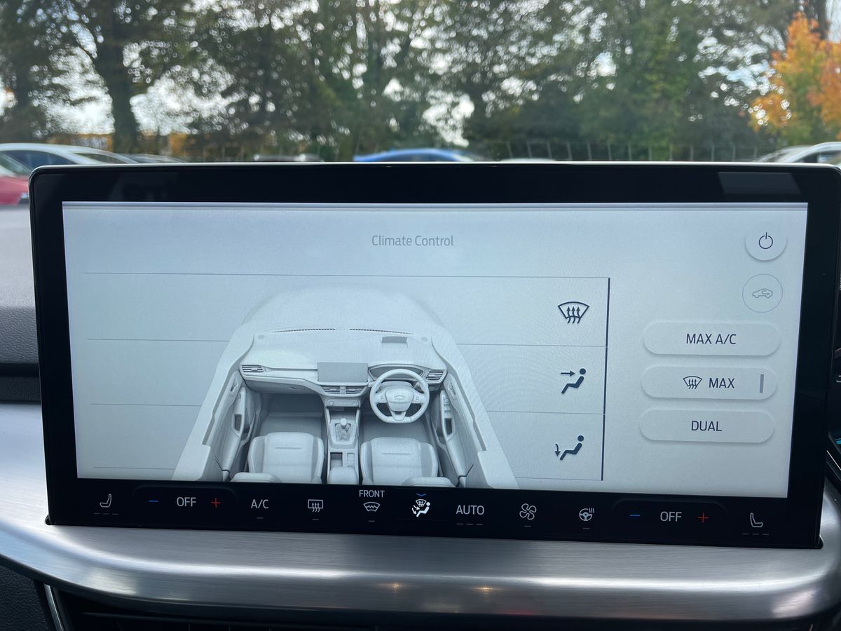 Used Ford Focus 2023 for sale - 76384469: Photo 26