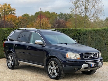 Used Volvo XC90 2010 for sale - 76236396: Photo 2