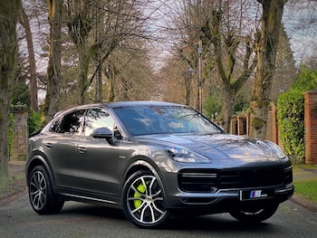 2020 (70) - E-Hybrid Turbo S 5dr Tiptronic S