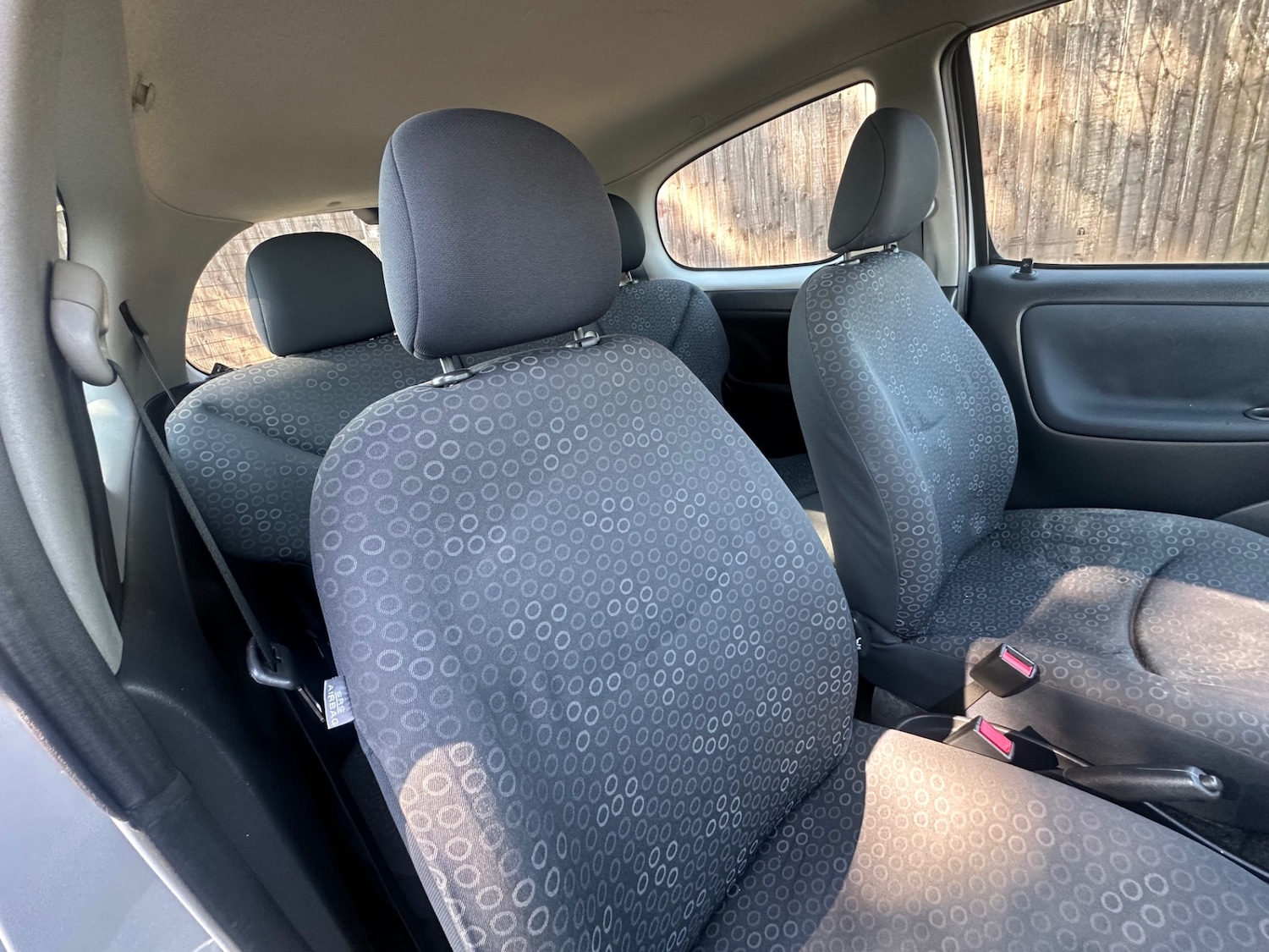 Used Toyota Yaris 2004 for sale - 77950539: Photo 11