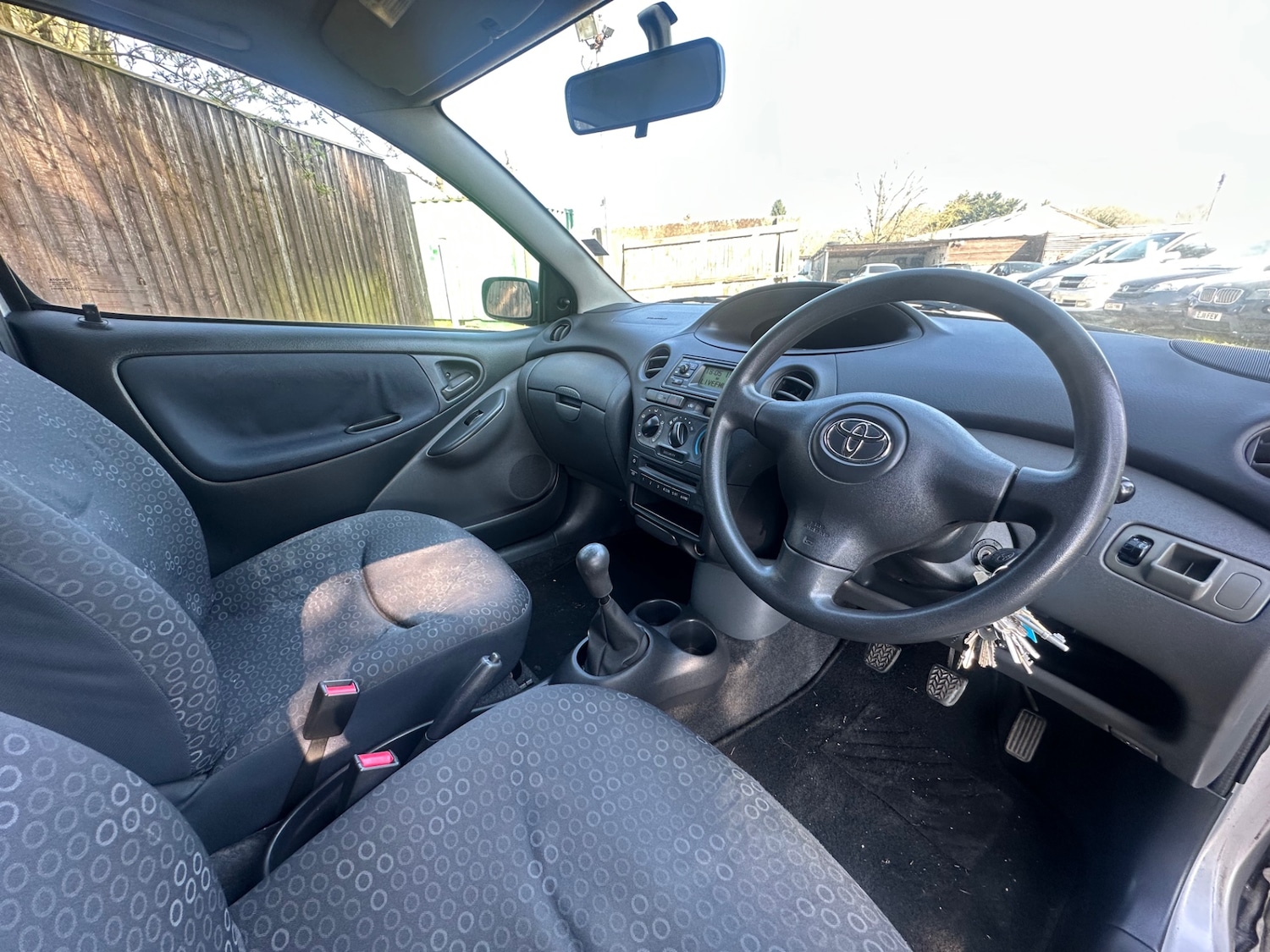 Used Toyota Yaris 2004 for sale - 77950539: Photo 8