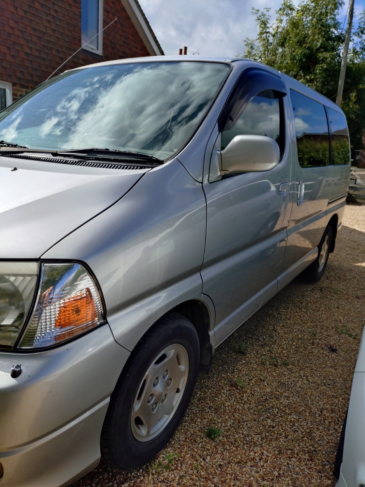 Used Toyota Granvia 2001 for sale - 76796714: Photo 2