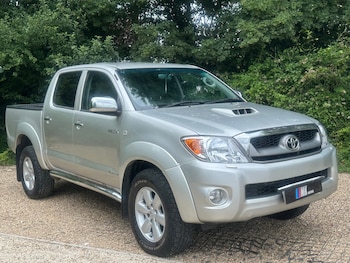 Used Toyota Hilux 2010 for sale - 79112340: Photo