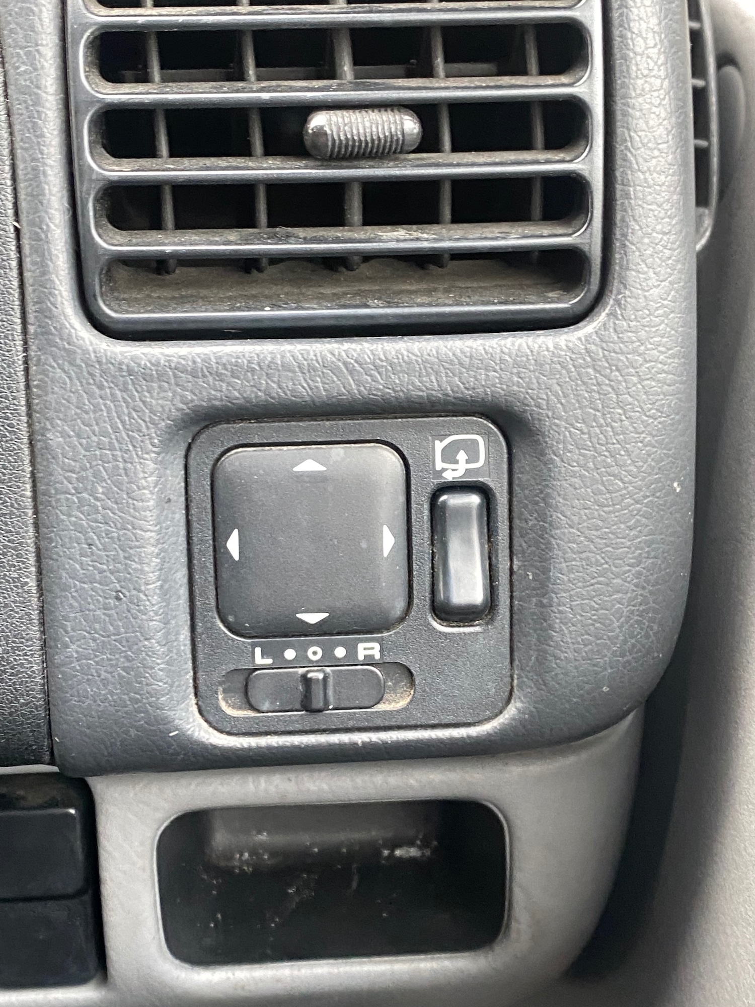 Used Mazda Bongo 2019 for sale - 77289484: Photo 18