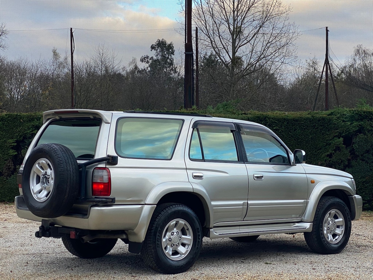 Used Toyota Hilux 1998 for sale - 76598596: Photo 2