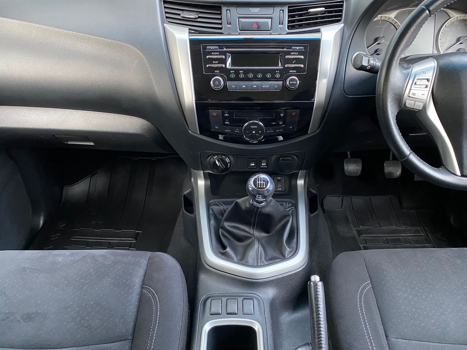 Used Nissan Navara 2018 for sale - 76010538: Photo 9