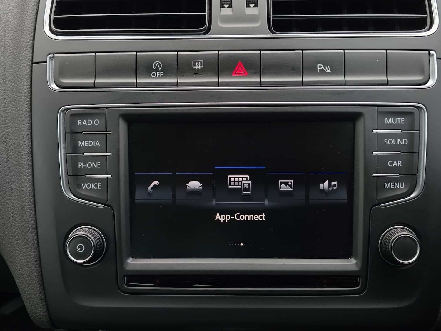 Used Volkswagen Polo 2017 for sale - 76277037: Photo 13