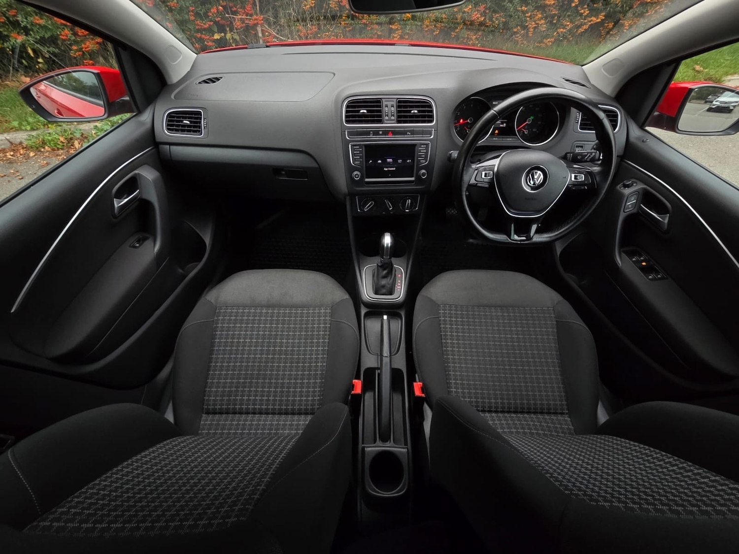 Used Volkswagen Polo 2017 for sale - 76277037: Photo 8