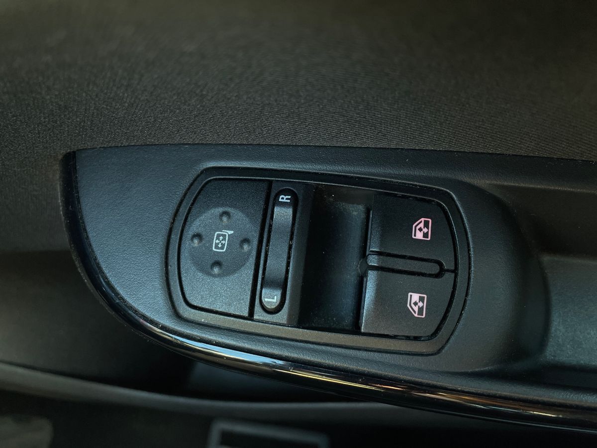 Used Vauxhall Corsa 2018 for sale - 77960009: Photo 20