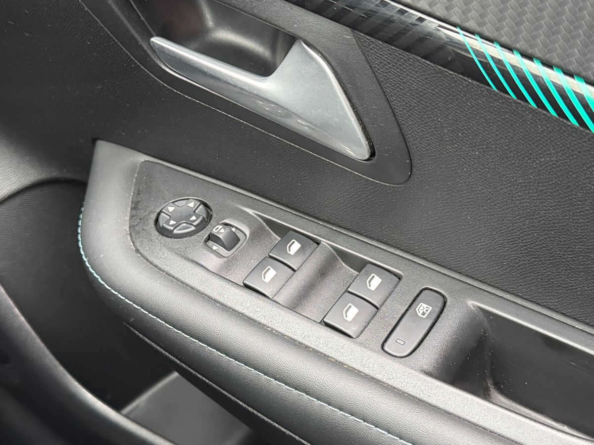 Used Peugeot 208 2021 for sale - 78102908: Photo 20