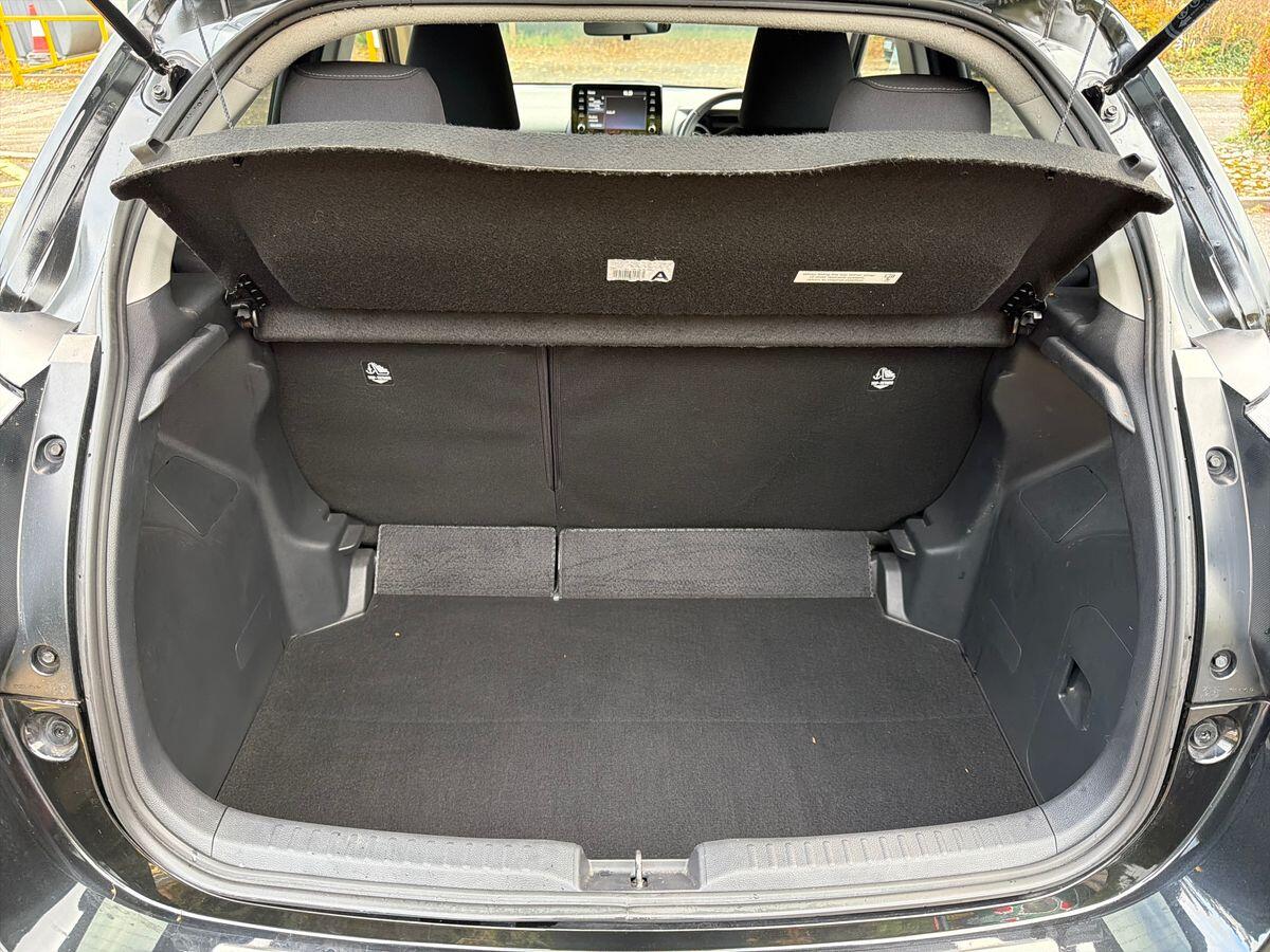 Used Toyota Yaris for sale - 76728312: Photo 12