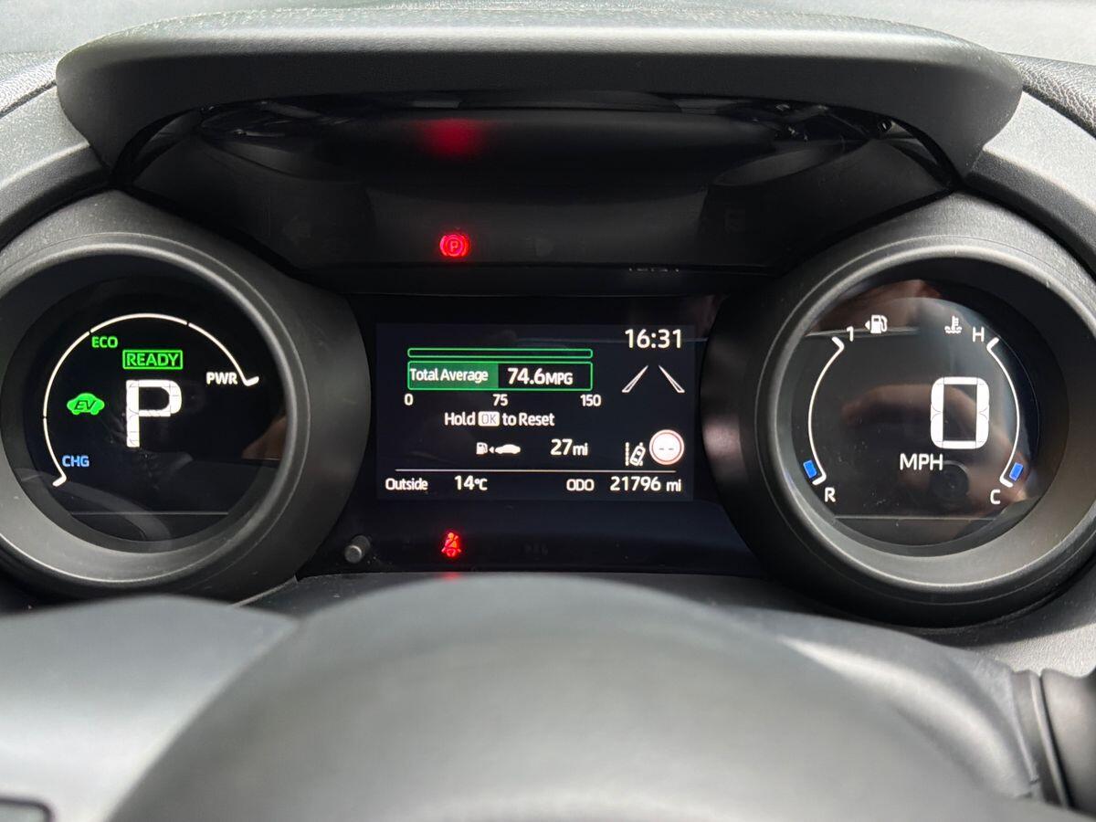 Used Toyota Yaris for sale - 76728312: Photo 14