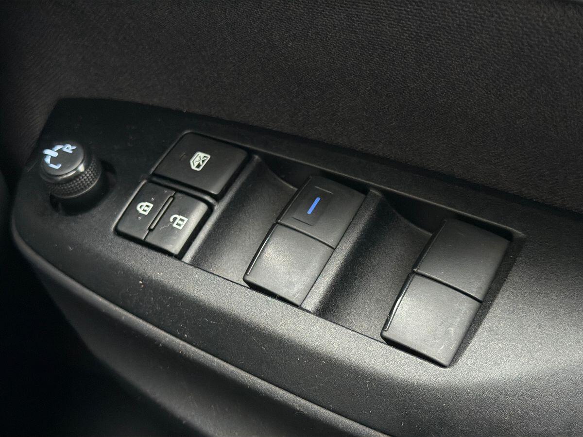 Used Toyota Yaris for sale - 76728312: Photo 20