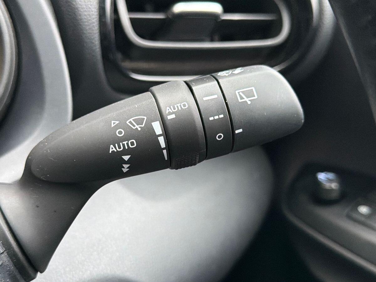 Used Toyota Yaris for sale - 76728312: Photo 26