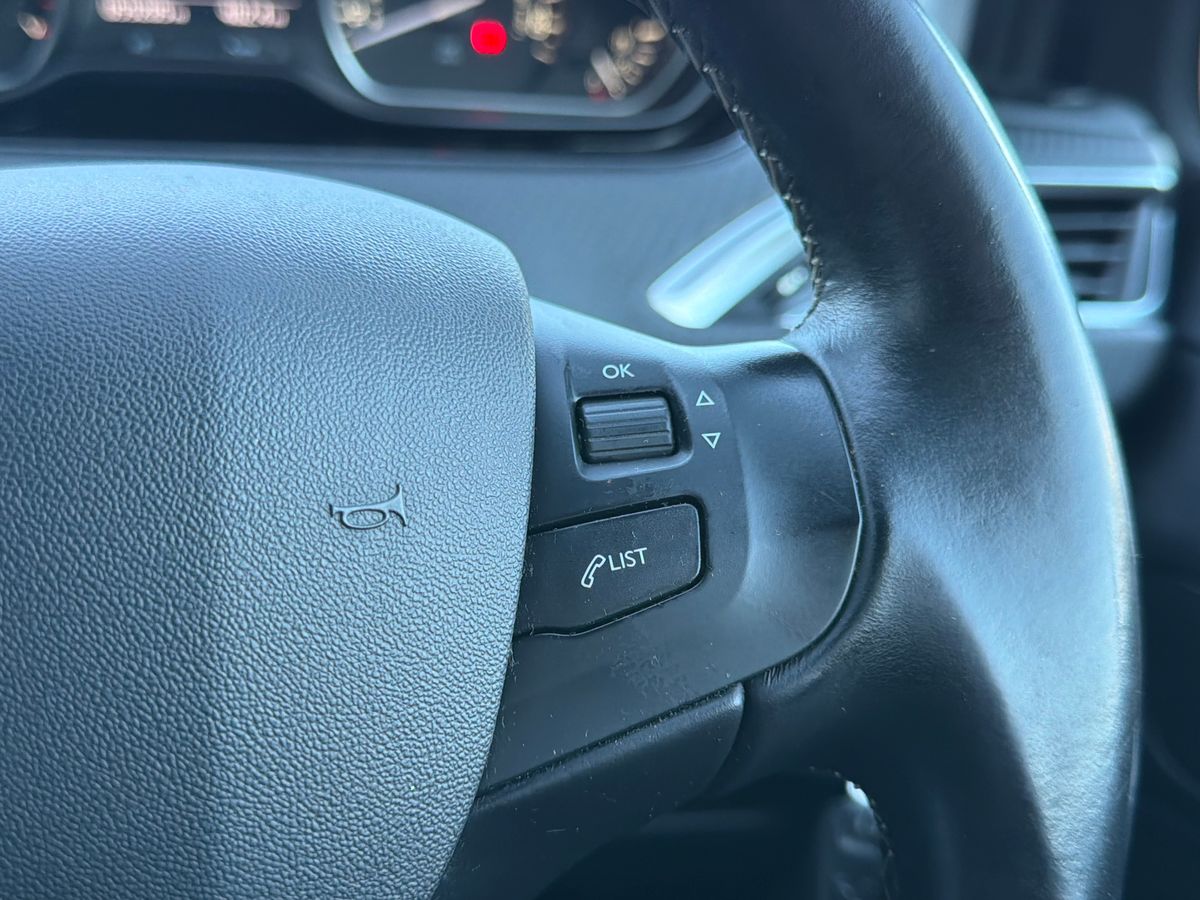 Used Peugeot 208 2018 for sale - 77010316: Photo 17