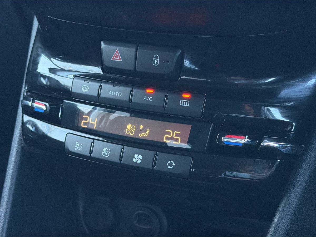 Used Peugeot 208 2018 for sale - 77010316: Photo 18