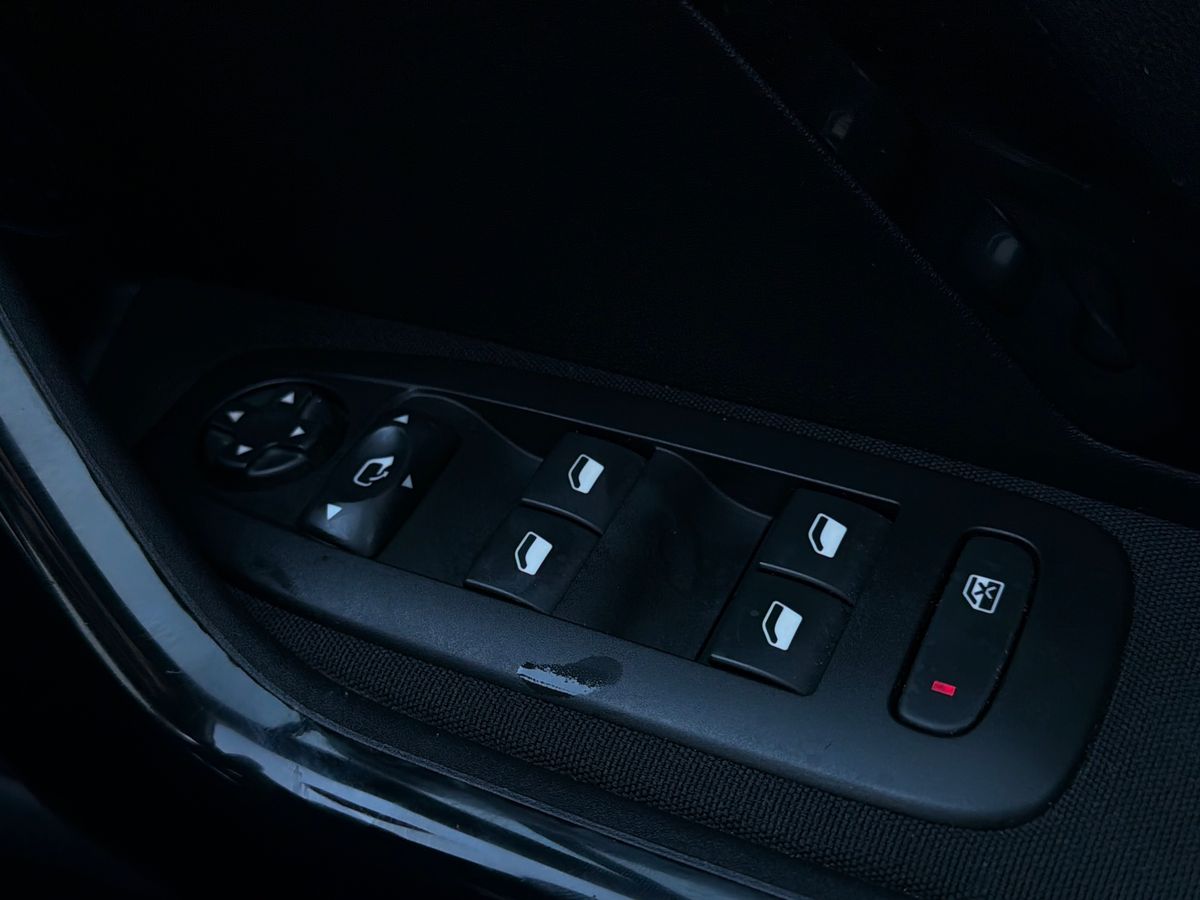 Used Peugeot 208 2018 for sale - 77010316: Photo 20