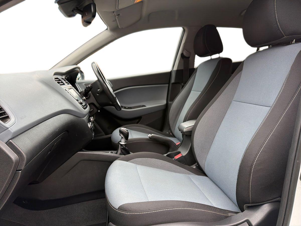 Used Hyundai i20 2017 for sale - 76730905: Photo 10