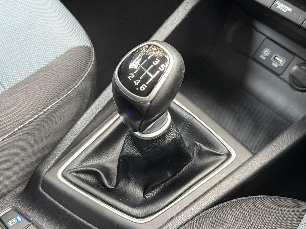 Used Hyundai i20 2017 for sale - 76730905: Photo 19