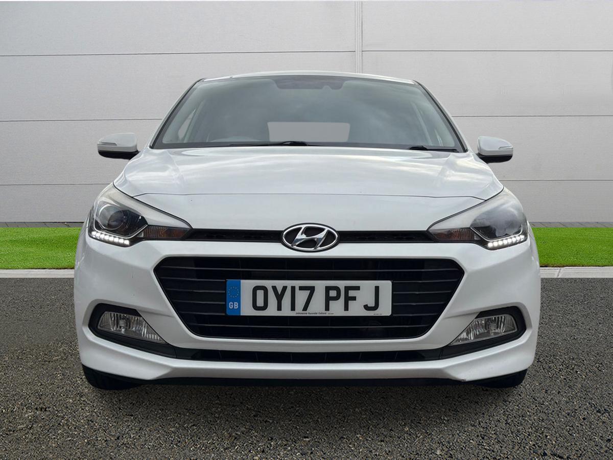 Used Hyundai i20 2017 for sale - 76730905: Photo 2