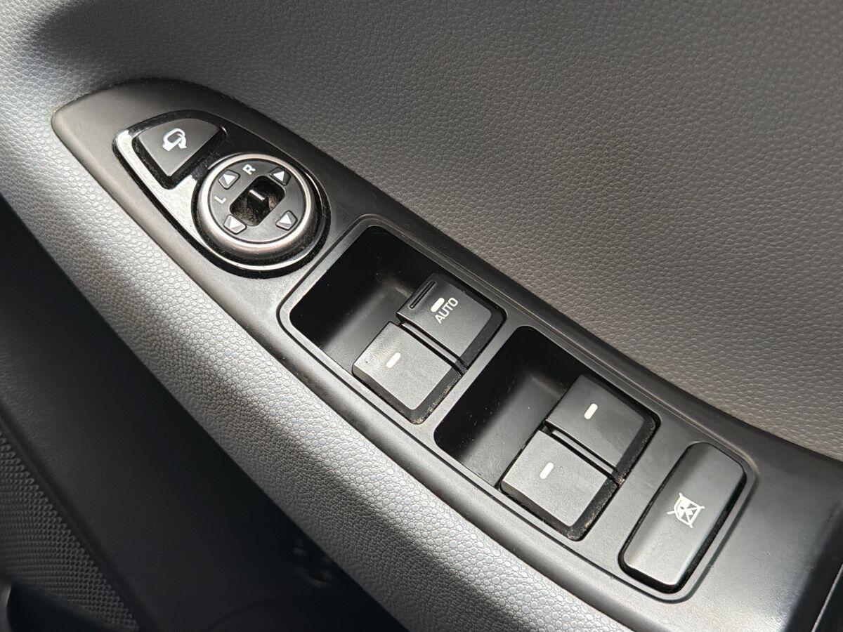 Used Hyundai i20 2017 for sale - 76730905: Photo 20