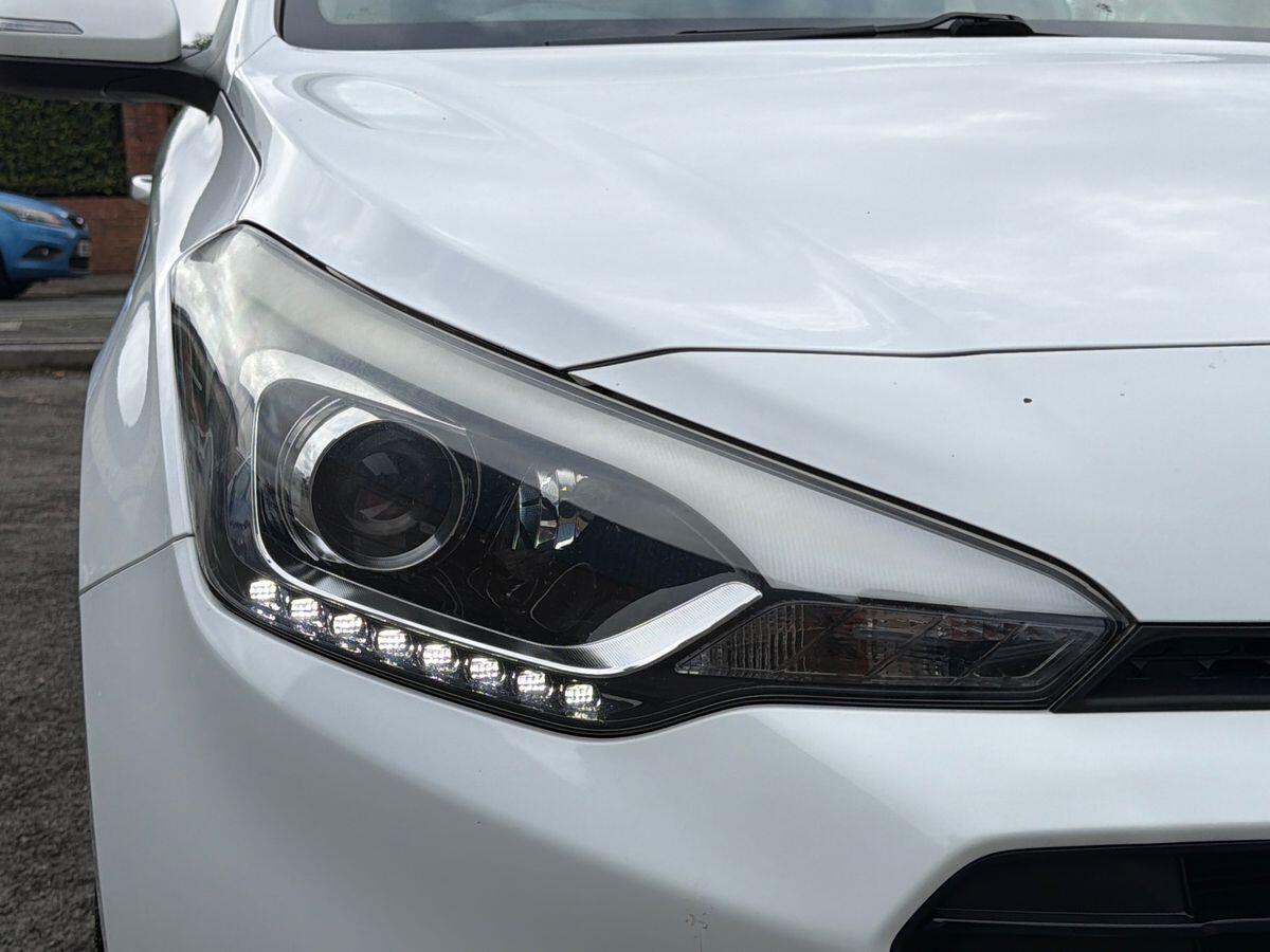 Used Hyundai i20 2017 for sale - 76730905: Photo 21