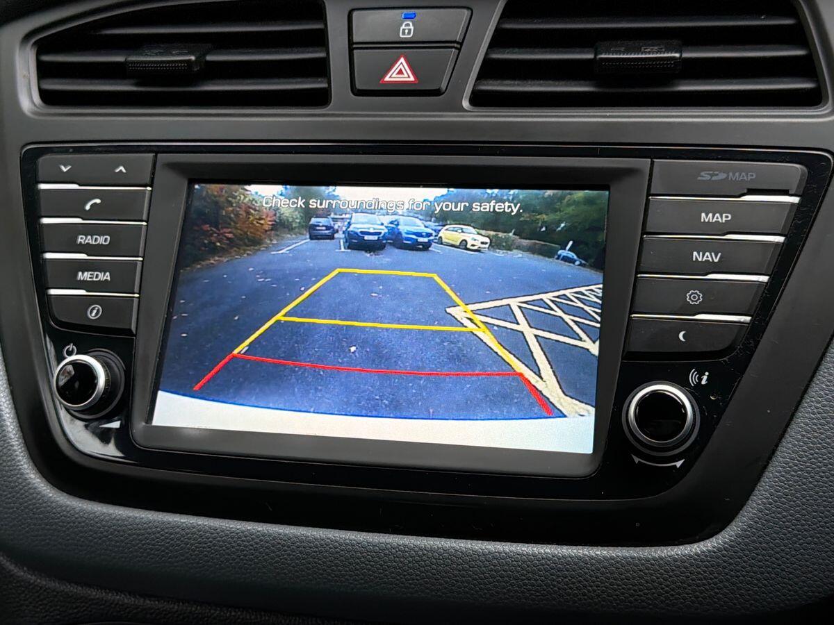 Used Hyundai i20 2017 for sale - 76730905: Photo 27